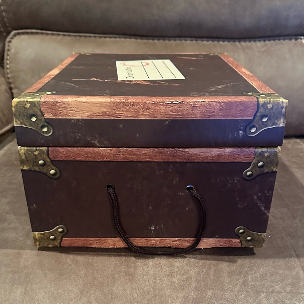 Harry Potter Juniper Books Hogwarts Express Set with Trunk - Picture 11 of 12